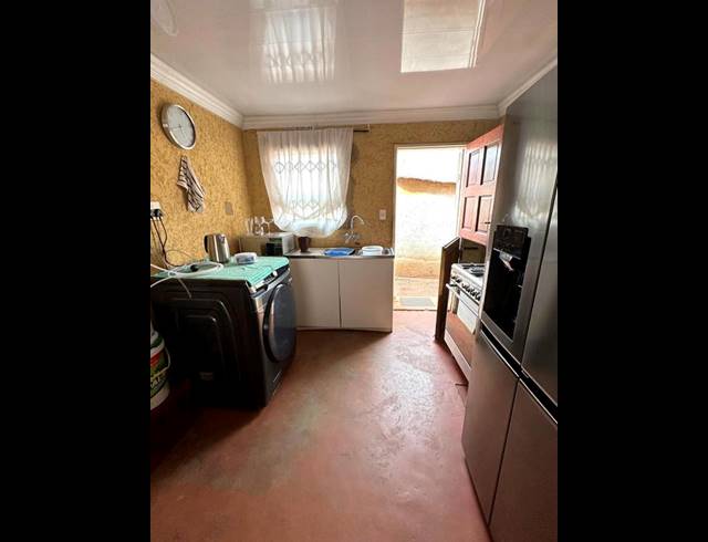 2 BEDROOM HOUSE FOR SALE IN PROTEA SOUTH